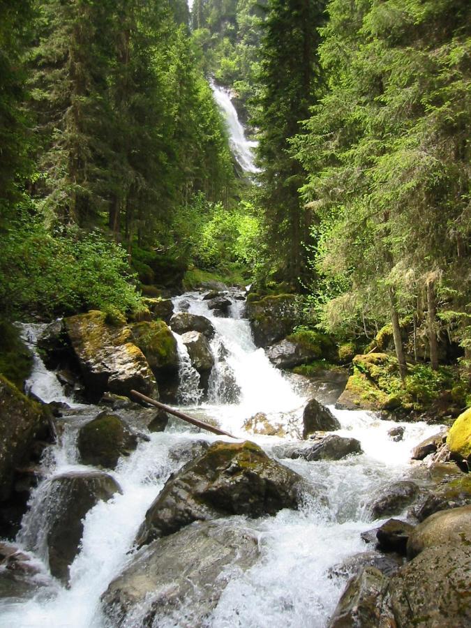 Das Unterrain Lifestyle Hotel Sankt Jakob in Defereggen Bagian luar foto