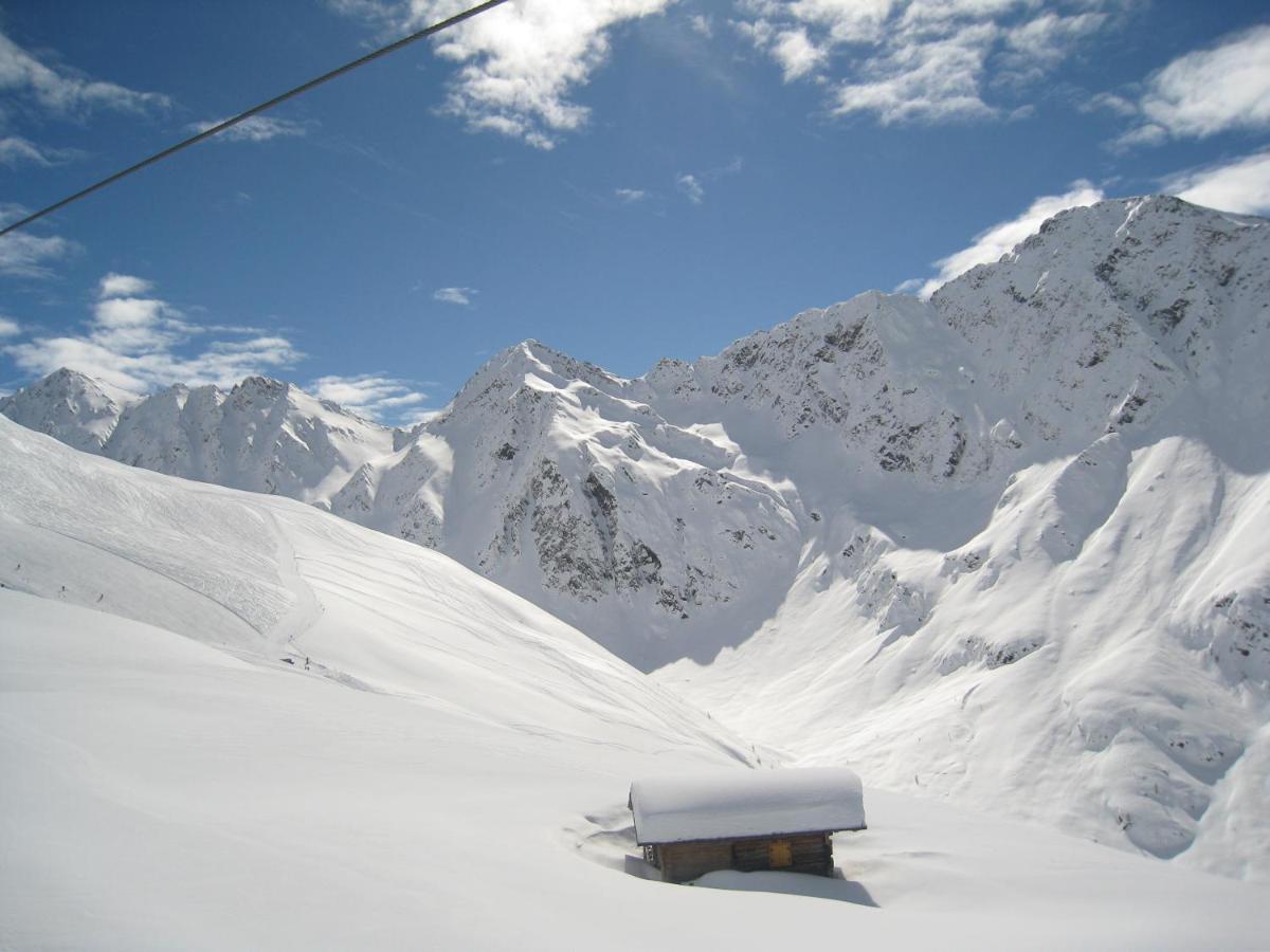 Das Unterrain Lifestyle Hotel Sankt Jakob in Defereggen Bagian luar foto